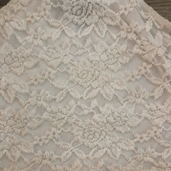 TELA white lace crop top size extra small - Picture 5 of 6